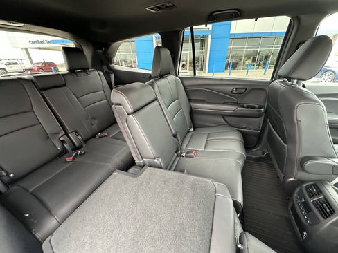 Used 2022 Honda Pilot TrailSport image 47