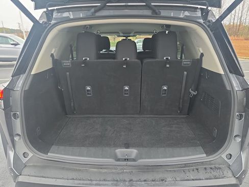 Used 2025 Nissan Pathfinder SV image 13