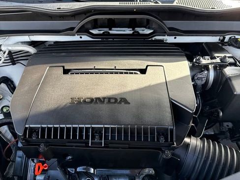 Certified 2025 Honda Pilot Sport image 45