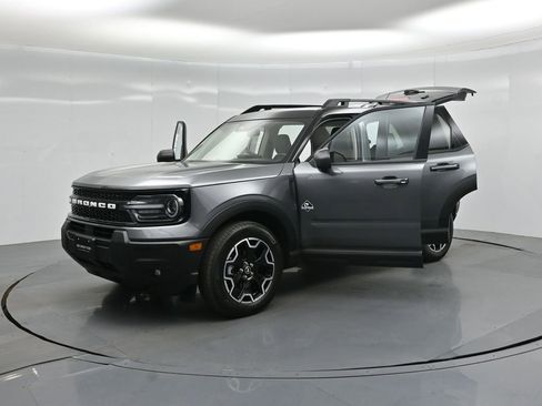 Certified 2025 Ford Bronco Sport Outer Banks w/ Outer Banks Tech Package+ image 35