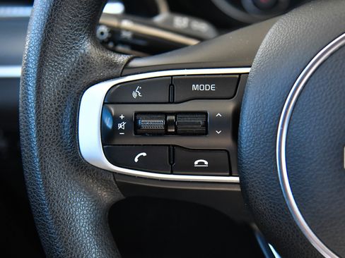 Used 2023 Kia K5 LXS image 27