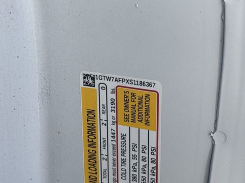 New 2025 GMC Savana 2500 w/ Driver Convenience Package image 32