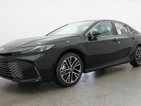 Used 2026 Toyota Camry XLE AWD/4WD image 21