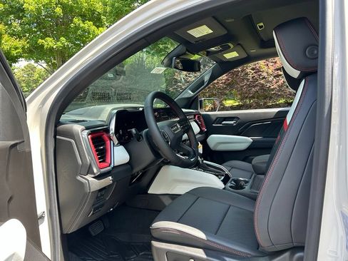 New 2026 GMC Canyon AT4X w/ AT4X AEV Edition AWD/4WD image 48