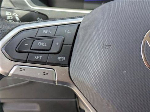 Used 2023 Volkswagen Tiguan S FWD image 5