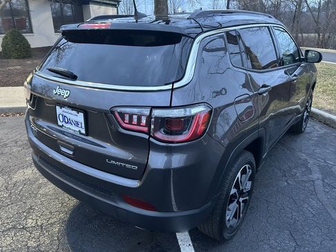 Used 2022 Jeep Compass Limited image 27