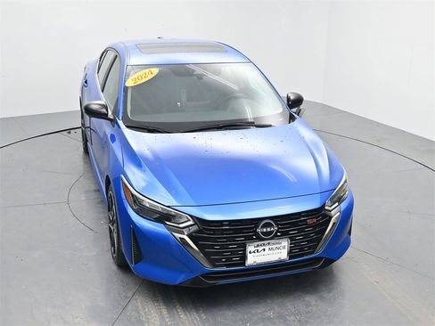 Used 2024 Nissan Sentra SR w/ SR Premium Package image 42
