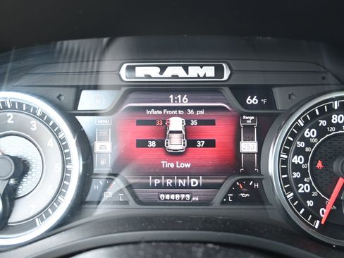 Used 2024 RAM 1500 Lone Star image 10