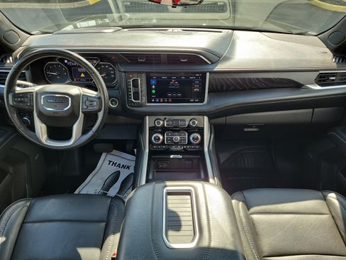 Used 2021 GMC Yukon XL Denali w/ Denali Ultimate Package AWD/4WD image 9