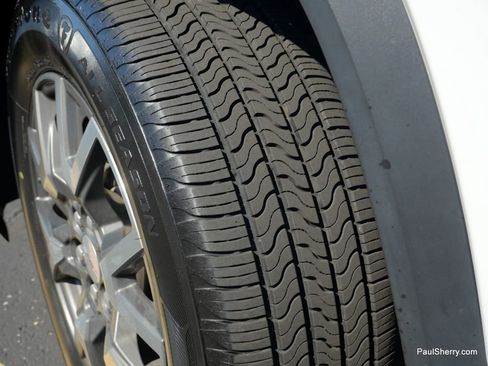 Used 2021 GMC Acadia SLE image 22