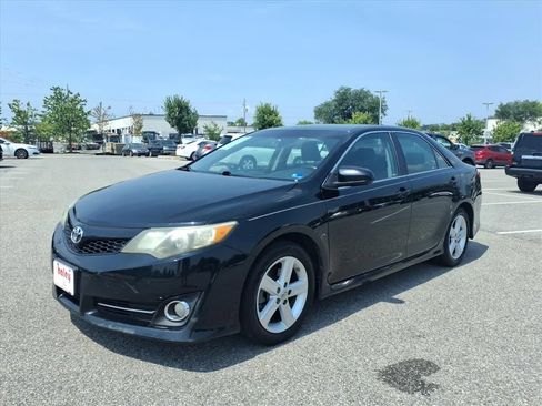 Used 2013 Toyota Camry SE FWD image 9
