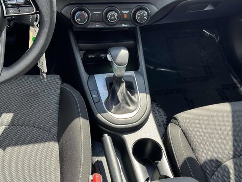 Used 2023 Kia Forte LXS w/ LXS Technology Package FWD image 5
