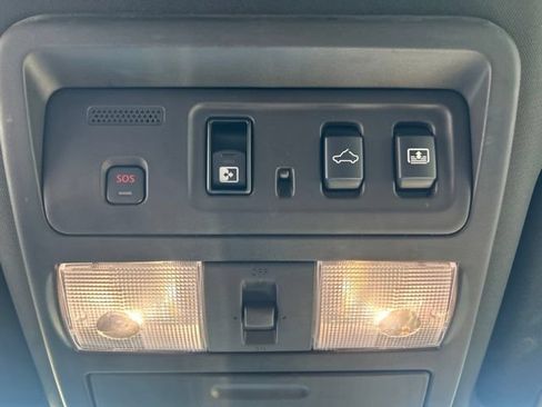 Used 2021 Nissan Titan Platinum Reserve w/ Moonroof Package AWD/4WD image 19