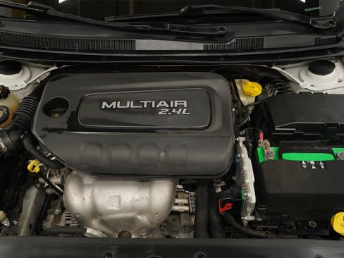 Used 2016 Chrysler 200 Limited w/ Anniversary Edition FWD image 28