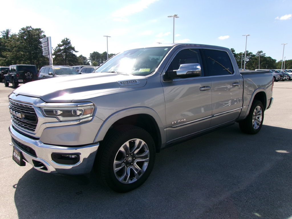 Used 2023 RAM 1500 Limited AWD/4WD image 1