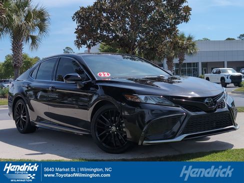 Certified 2022 Toyota Camry XSE image 1