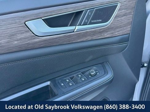 Certified 2024 Volkswagen Atlas SEL Premium R-Line image 35