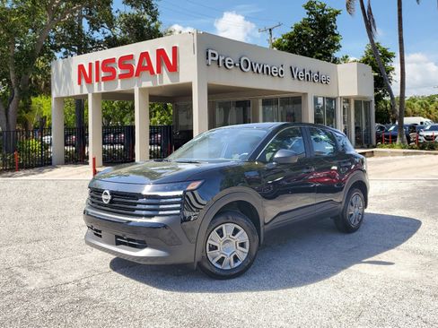 Certified 2025 Nissan Kicks S image 1