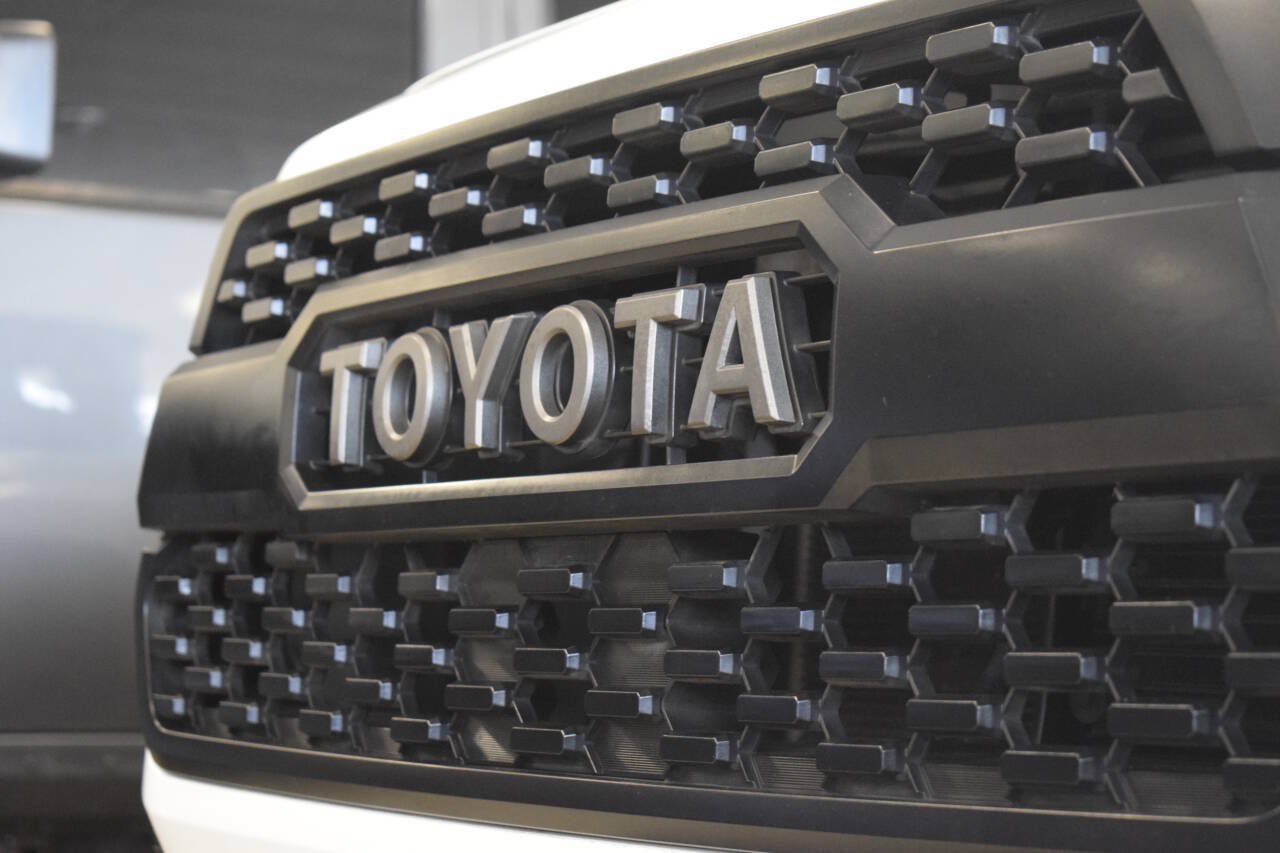 Used 2017 Toyota Tacoma TRD Pro AWD/4WD image 12