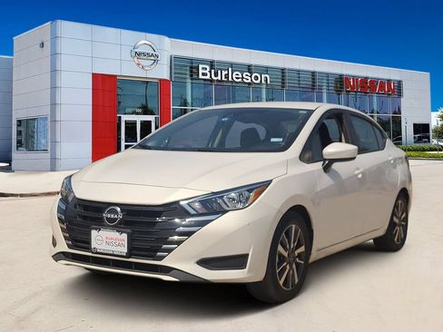 Certified 2023 Nissan Versa SV FWD image 1