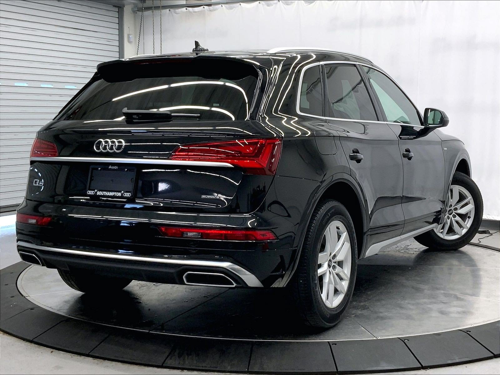 Certified 2023 Audi Q5 2.0T Premium w/ Convenience Package AWD/4WD image 12