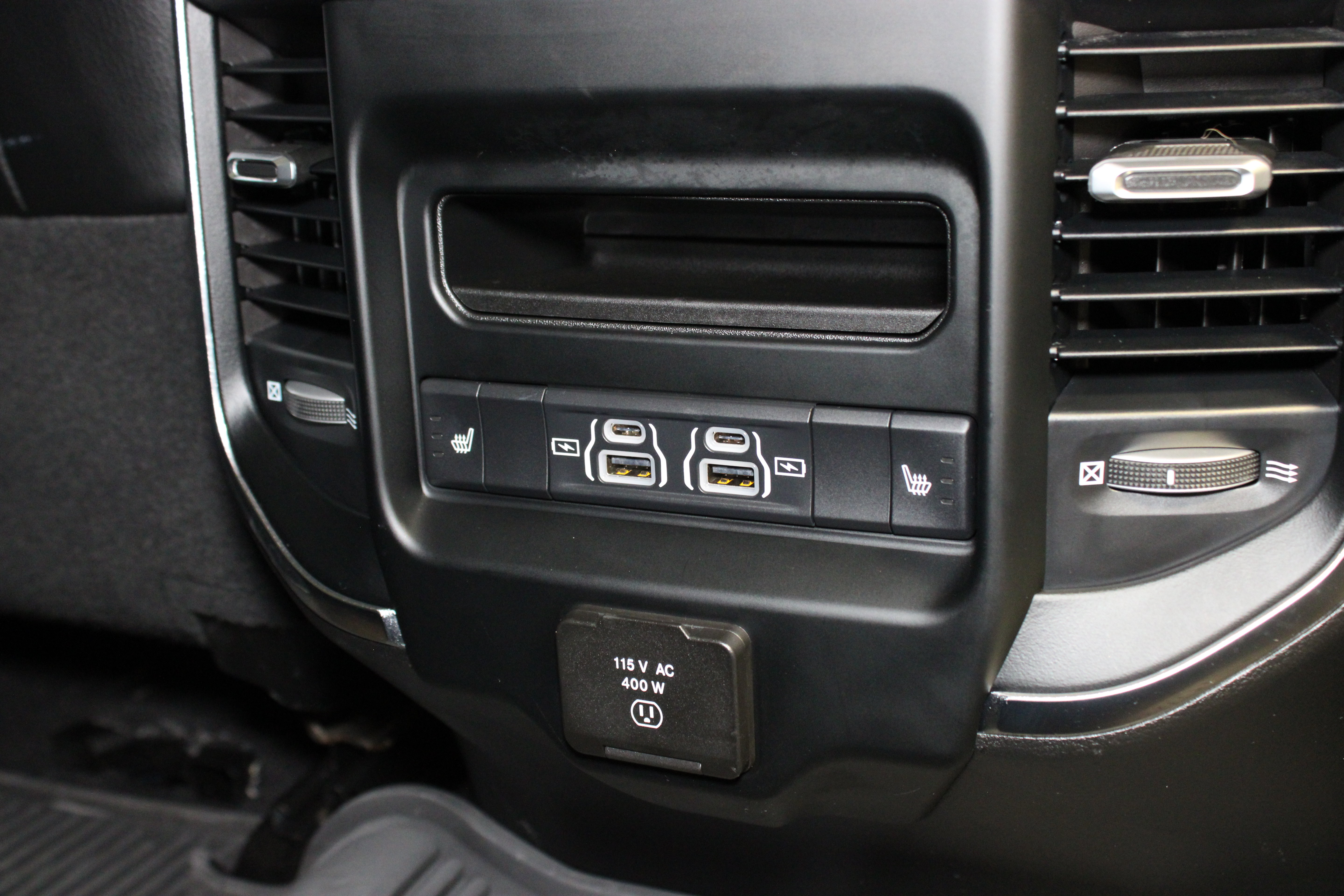 Used 2023 RAM 2500 Laramie AWD/4WD image 17