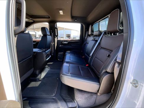 Used 2024 GMC Sierra 2500 Denali w/ Denali Reserve Package image 20