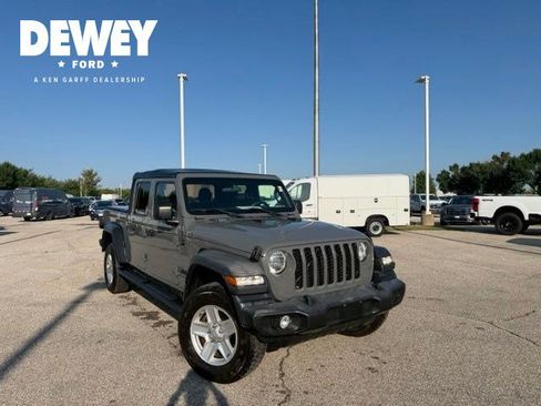 Used 2020 Jeep Gladiator Sport w/ Quick Order Package 24S AWD/4WD image 2