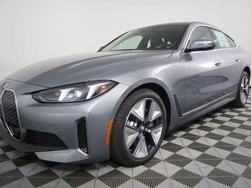 New 2026 BMW i4 xDrive40i w/ Premium Package image 8