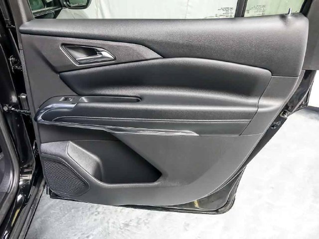 Certified 2026 Chevrolet Traverse LT AWD/4WD image 32