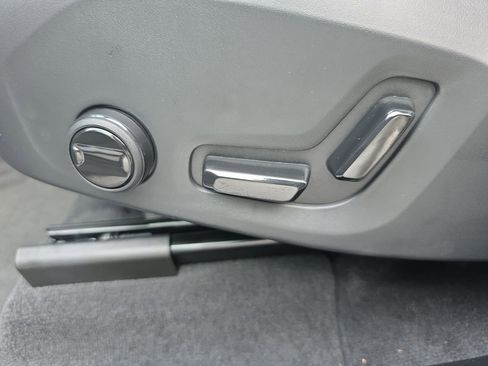 New 2026 Volvo XC60 B5 Plus w/ Protection Package Premier image 39