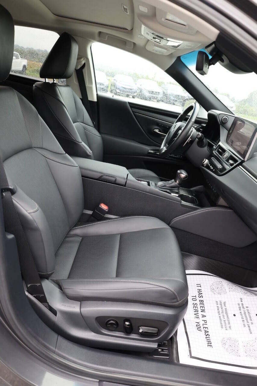 Used 2023 Lexus ES 250 w/ Premium Package AWD/4WD image 15