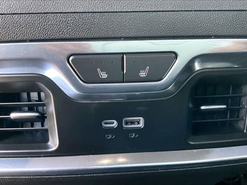 Used 2024 Chevrolet Silverado 1500 High Country w/ Technology Package image 31