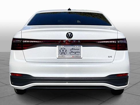 New 2026 Volkswagen Jetta SE image 4