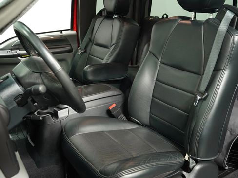 Used 2006 Ford F250 Super Duty Powerstroke 6.0L 4x image 36