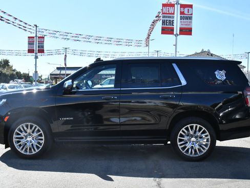 Used 2023 Chevrolet Tahoe Premier w/ Advanced Technology Package RWD image 4