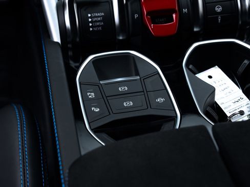 Used 2024 Lamborghini Urus S image 30