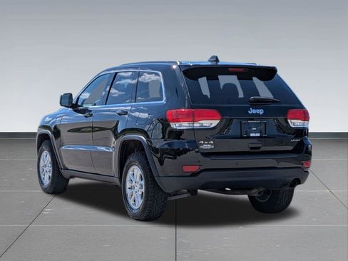 Used 2018 Jeep Grand Cherokee Laredo AWD/4WD image 3