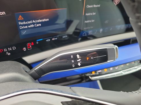 New 2026 Cadillac Optiq Luxury 2 image 22