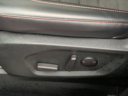 Used 2022 Ford Edge ST-Line w/ Class II Trailer Tow Package image 4