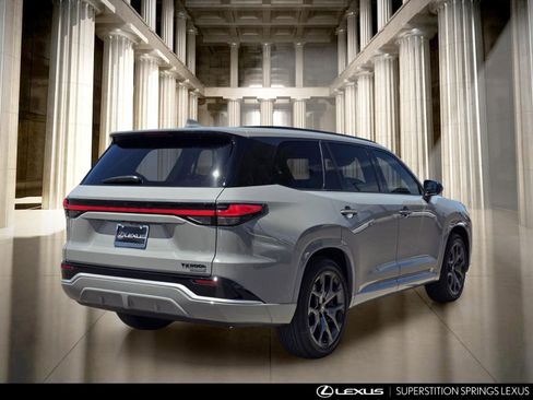 New 2026 Lexus TX 500h AWD image 4