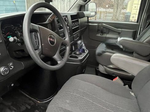 Used 2023 GMC Savana 2500 w/ Driver Convenience Package image 6