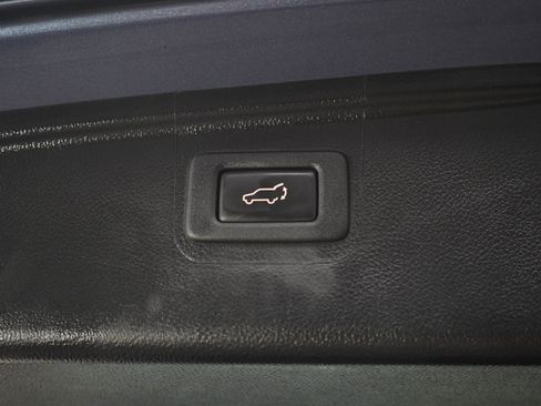 Used 2018 Subaru Outback 2.5i Premium AWD/4WD image 17