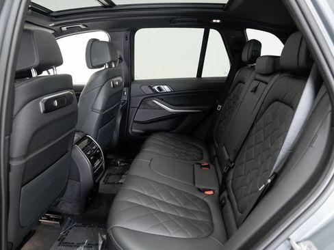 Used 2025 BMW X5 xDrive40i w/ Climate Comfort Package image 22