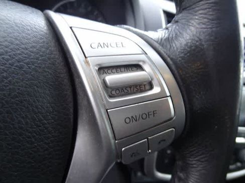 Used 2016 Nissan Altima 2.5 SV FWD image 14