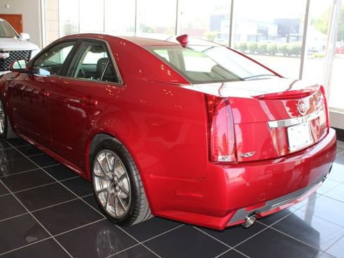 Used 2009 Cadillac CTS V RWD image 3