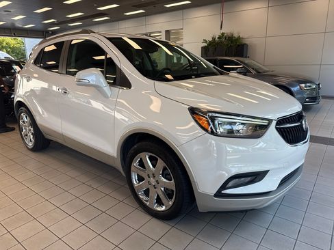 Used 2017 Buick Encore Preferred w/ Experience Buick Package FWD image 1