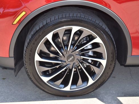 Certified 2026 Lincoln Aviator Reserve AWD/4WD image 40