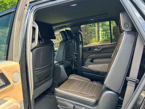 Used 2026 GMC Yukon Denali Ultimate AWD/4WD image 44