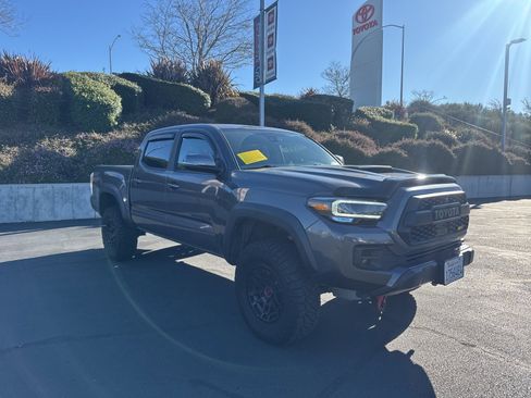 Certified 2022 Toyota Tacoma TRD Pro image 1
